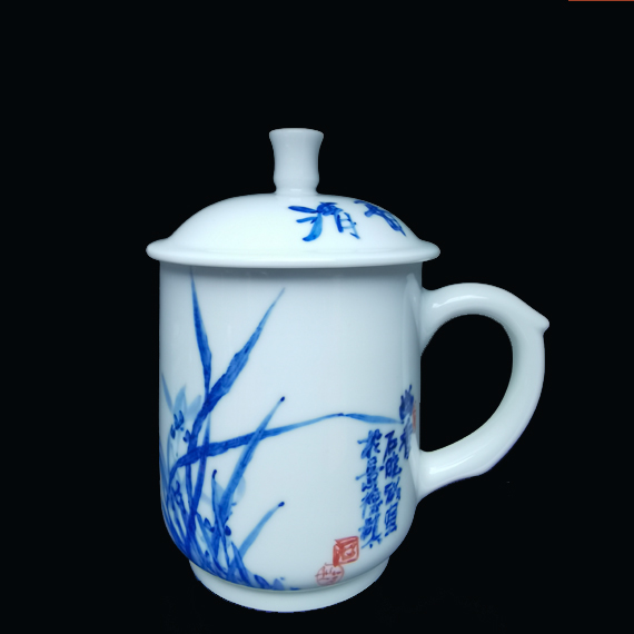 釉下粉彩艺术工作茶杯，作品编号：301