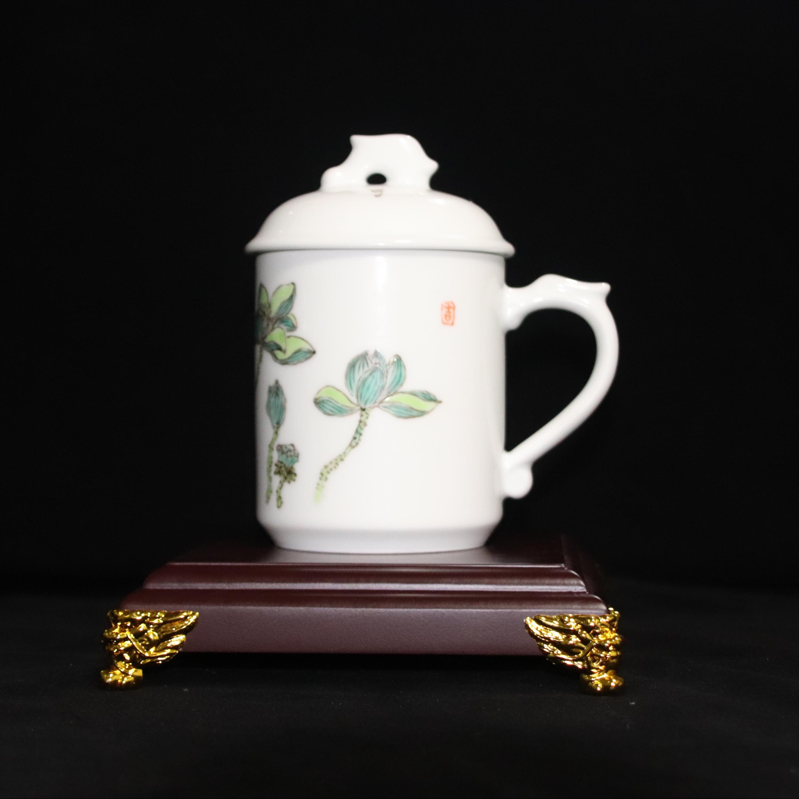 釉下粉彩艺术工作茶杯，作品编号：311